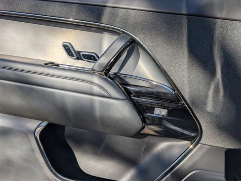 Used 2023 Land Rover Range Rover Sport SE Dynamic image 12