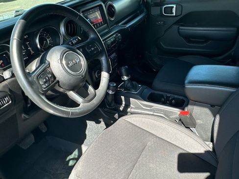 Used 2022 Jeep Wrangler Unlimited Sport image 10