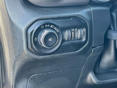 Used 2018 Jeep Wrangler Sport AWD/4WD image 10