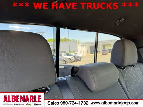Used 2017 Toyota Tacoma TRD Off-Road w/ Tow Package (A/T) AWD/4WD image 36