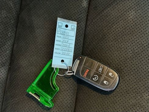 Used 2021 Jeep Grand Cherokee Trailhawk image 37