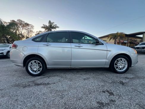 Used 2011 Ford Focus SE w/ 201A Rapid Spec Order Code image 8