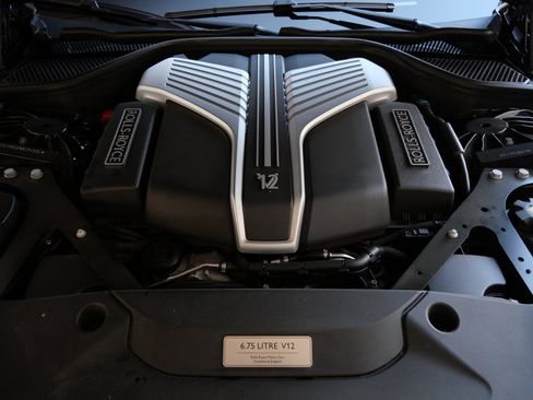 Certified 2022 Rolls-Royce Ghost w/ Ghost Package image 32