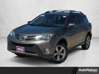 Used 2015 Toyota RAV4 XLE video 1