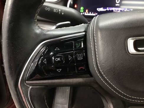 Used 2022 Jeep Grand Cherokee Overland image 11