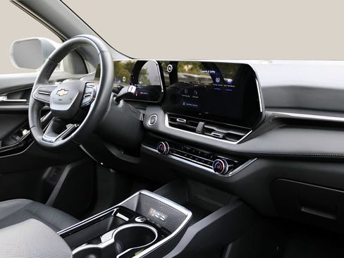 Used 2025 Chevrolet Equinox LT w/ Convenience Package II FWD image 19