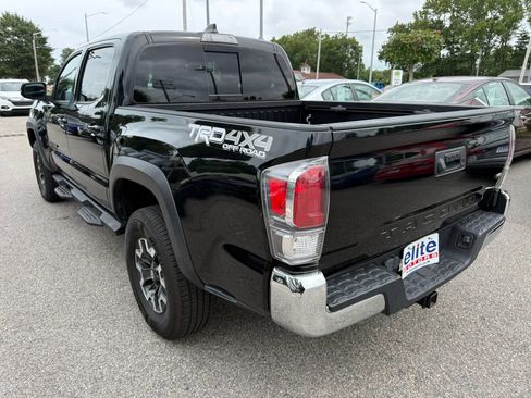 Used 2021 Toyota Tacoma TRD Off-Road AWD/4WD image 5