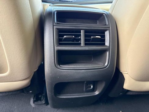 Used 2017 Cadillac XT5 Luxury w/ Driver Awareness Package image 16
