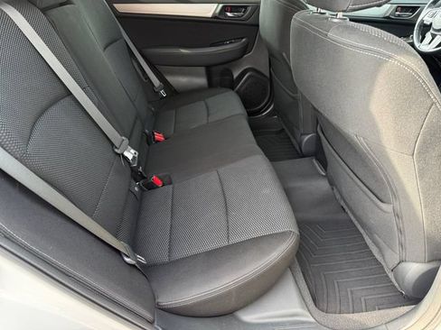 Used 2017 Subaru Outback 2.5i Premium AWD/4WD image 11