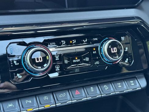 Used 2024 GMC Sierra 1500 AT4X image 20