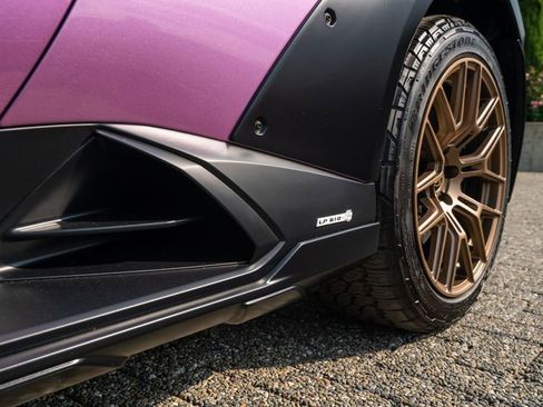 Used 2024 Lamborghini Huracan Sterrato image 26
