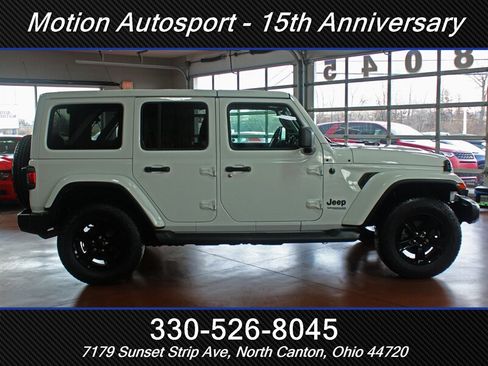 Used 2021 Jeep Wrangler Unlimited Sahara AWD/4WD image 15