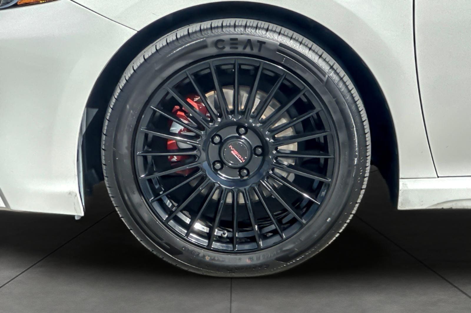 Certified 2019 Toyota Camry SE FWD image 23