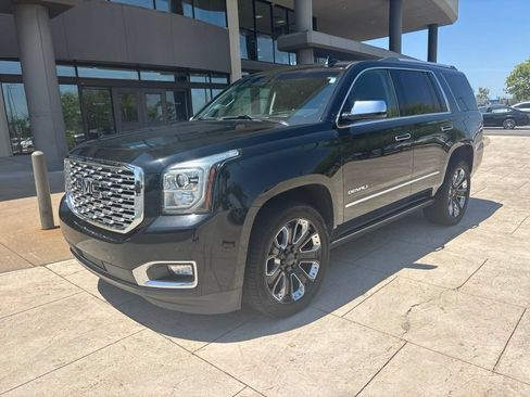 Used 2019 GMC Yukon Denali w/ Denali Ultimate Package AWD/4WD image 1