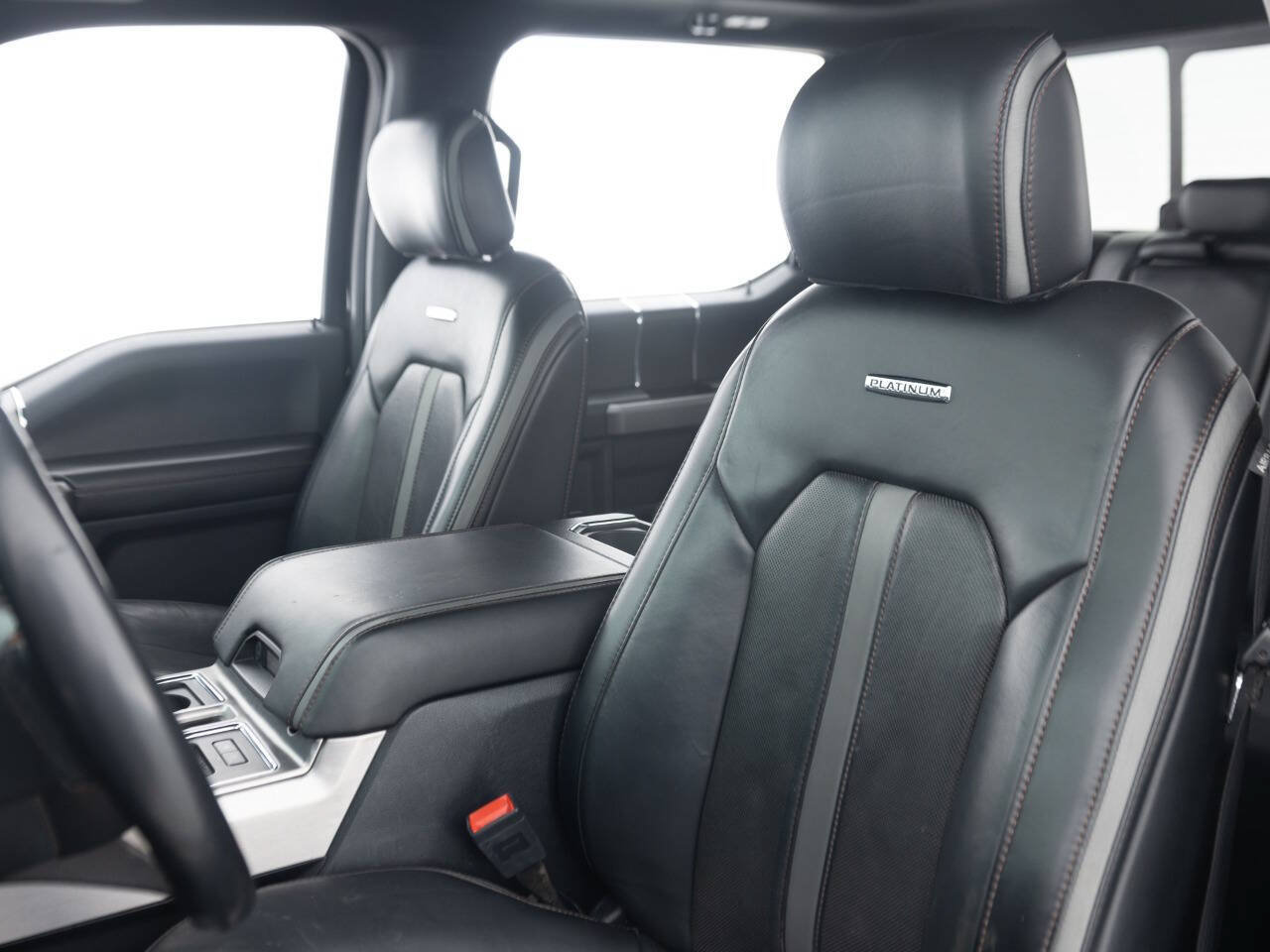 Used 2018 Ford F150 Platinum w/ Equipment Group 701A Luxury AWD/4WD image 29