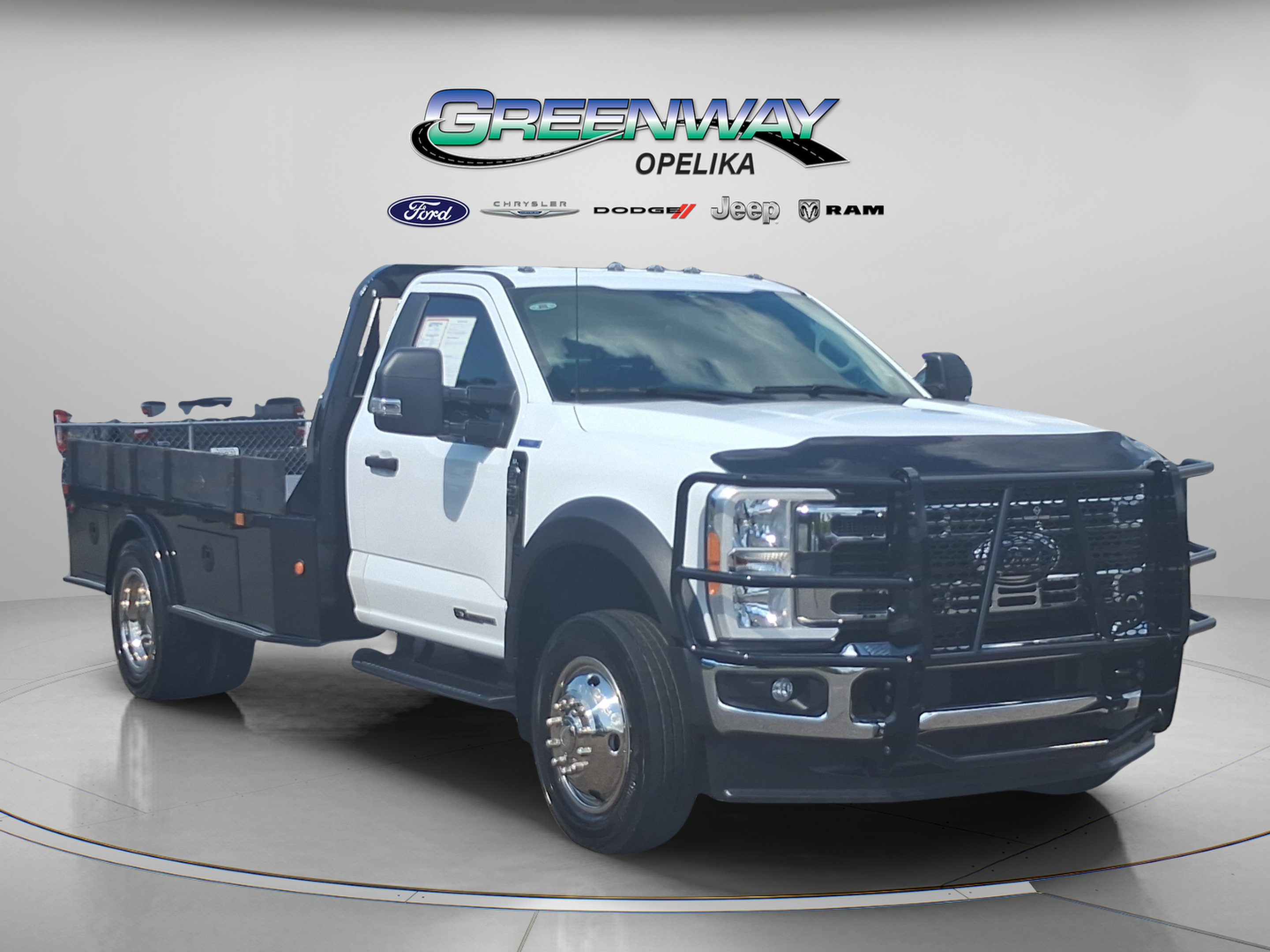 Used 2023 Ford F550 4x4 Regular Cab Super Duty image 1