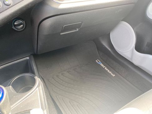 Used 2014 Toyota Prius C Four FWD image 28