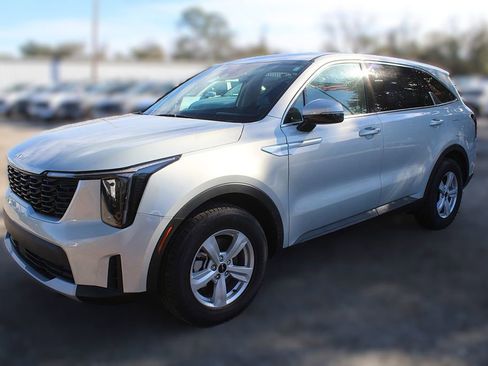 New 2026 Kia Sorento LX FWD image 15