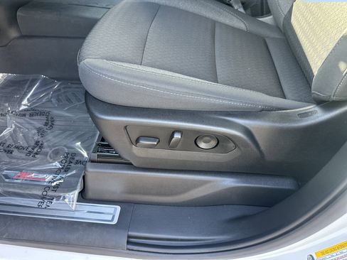 Certified 2025 Chevrolet Silverado 1500 LT image 12