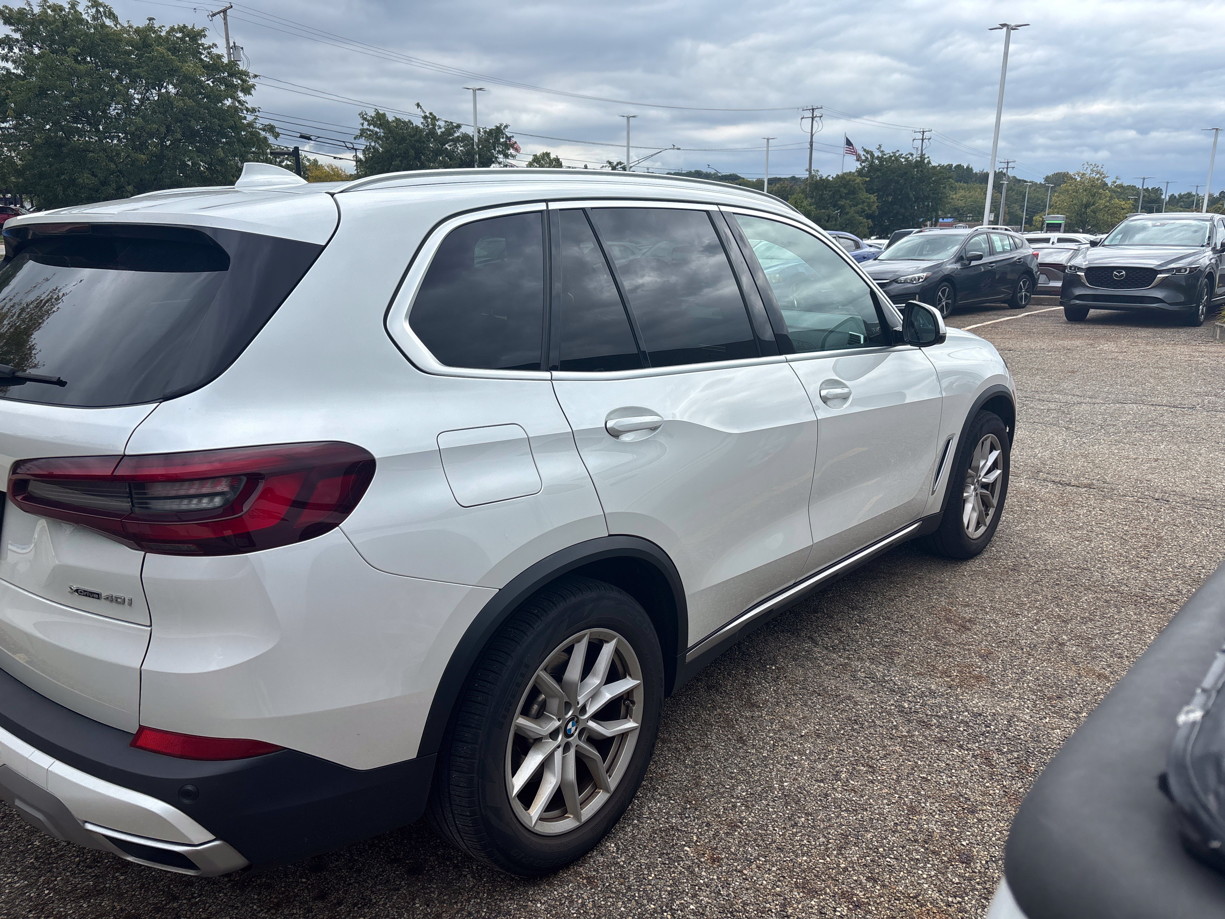 Used 2022 BMW X5 xDrive40i w/ Executive Package AWD/4WD image 5