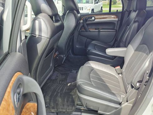 Used 2011 Buick Enclave CXL FWD image 11