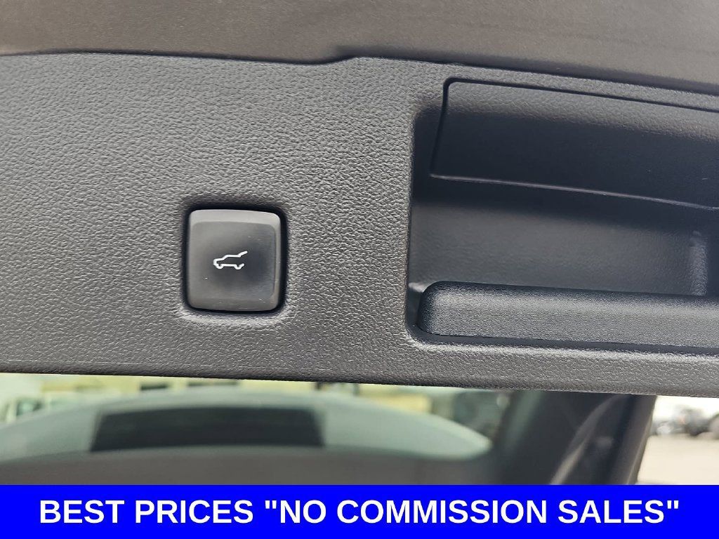 Used 2025 Ford Escape SE FWD image 13