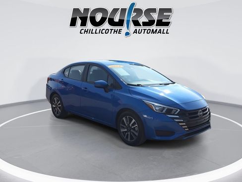Used 2024 Nissan Versa SV FWD image 2