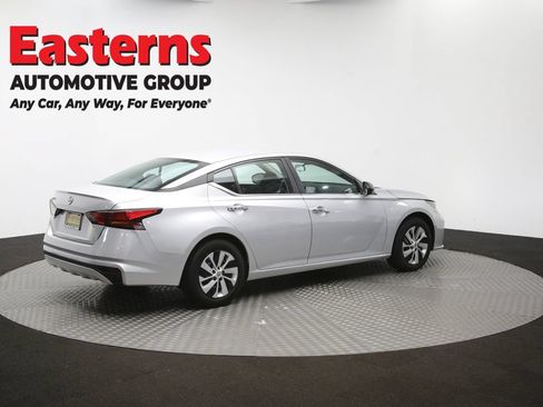 Used 2024 Nissan Altima 2.5 S FWD image 41
