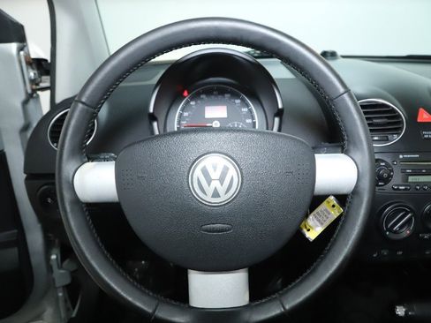 Used 2009 Volkswagen Beetle Blush image 28