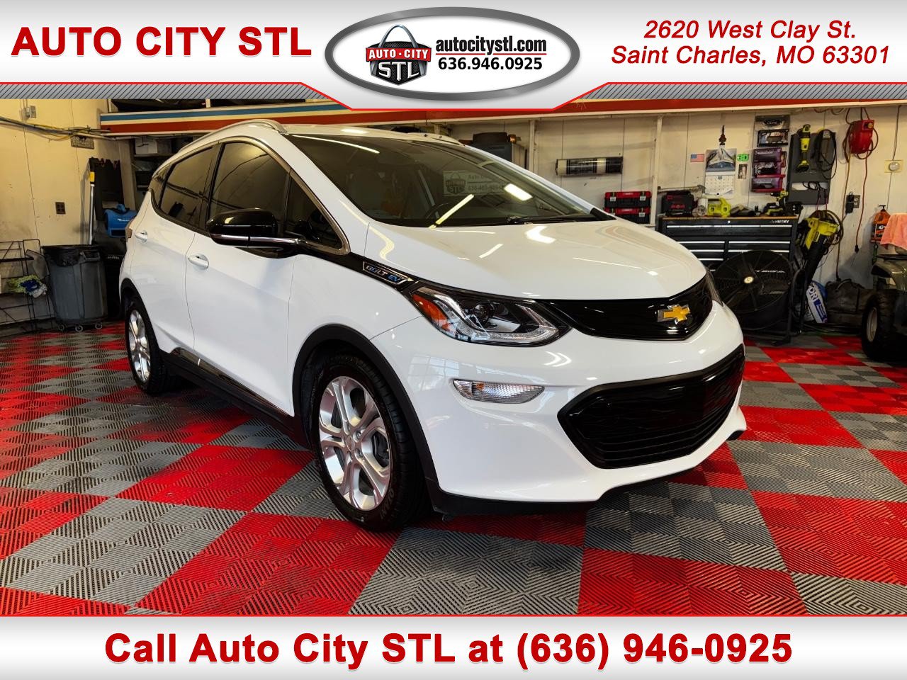 Used 2021 Chevrolet Bolt LT FWD image 1