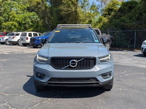 Used 2021 Volvo XC40 T5 R-Design w/ Climate Package image 3