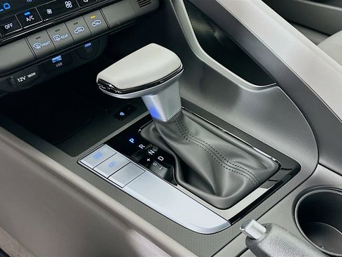 New 2025 Hyundai Elantra Sport image 14