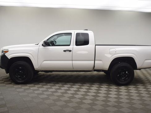 Used 2020 Toyota Tacoma SR image 10