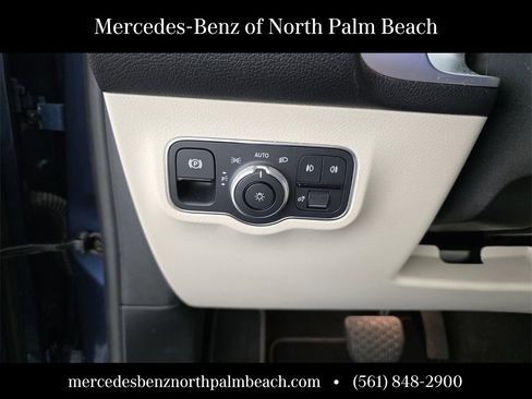 Used 2023 Mercedes-Benz GLB 250 image 22