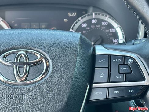 Used 2023 Toyota Highlander XSE AWD/4WD image 23