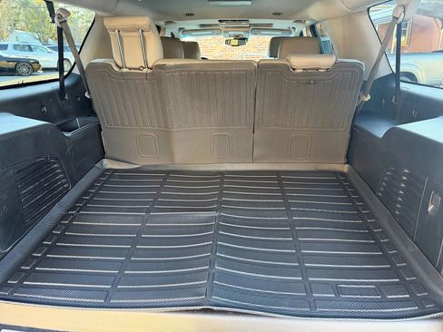 Used 2019 Chevrolet Suburban LT image 14
