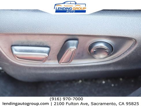 Used 2019 Toyota RAV4 XLE Premium image 20