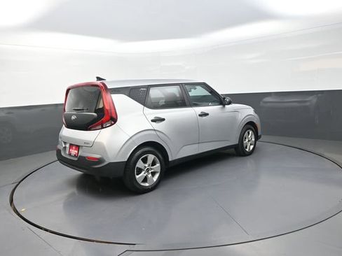 Used 2021 Kia Soul LX image 18
