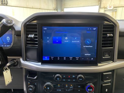 Used 2025 Ford F150 XLT image 37