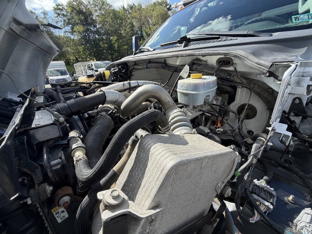 Used 2022 Ford F650 2WD Regular Cab Super Duty image 17