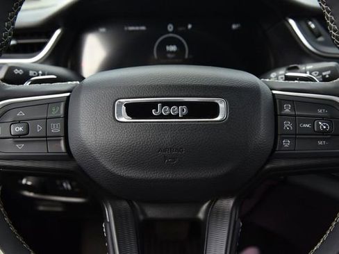 Used 2024 Jeep Grand Cherokee Altitude image 18