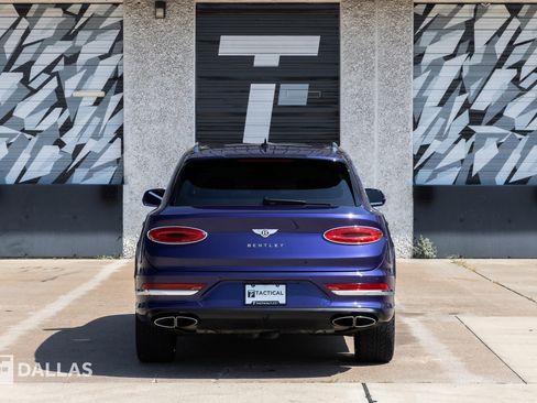 Used 2023 Bentley Bentayga image 14