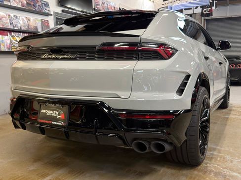 Used 2026 Lamborghini Urus SE AWD/4WD image 7