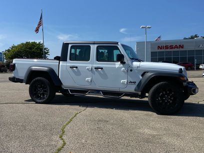 Used 2023 Jeep Gladiator Sport