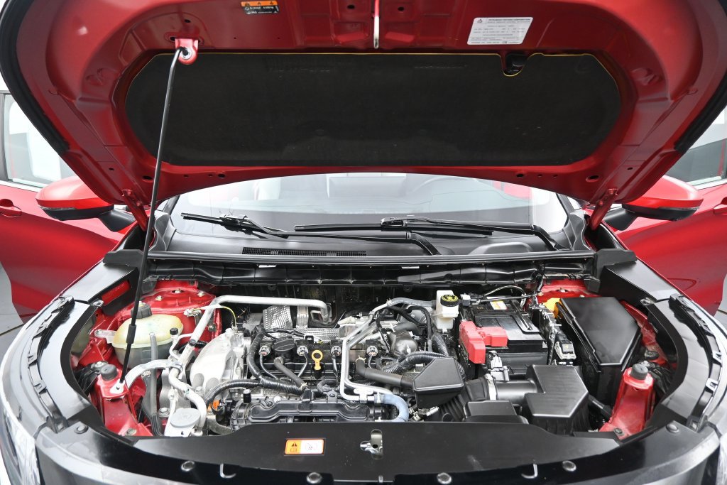 Used 2025 Mitsubishi Outlander SE FWD image 26