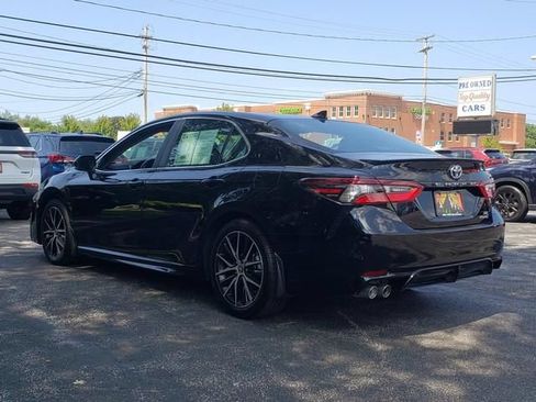 Used 2024 Toyota Camry SE w/ Cold Weather Package FWD image 5