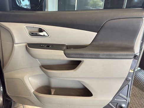 Used 2016 Honda Odyssey EX-L image 43