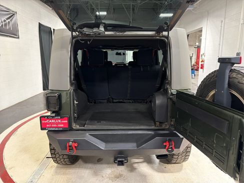 Used 2008 Jeep Wrangler Unlimited Sahara w/ Dual Top Group image 12