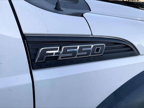 Used 2015 Ford F550 XL 4WD Reg Cab 141 WB 60 CA image 10