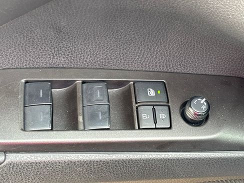 Used 2024 Toyota Camry SE image 7